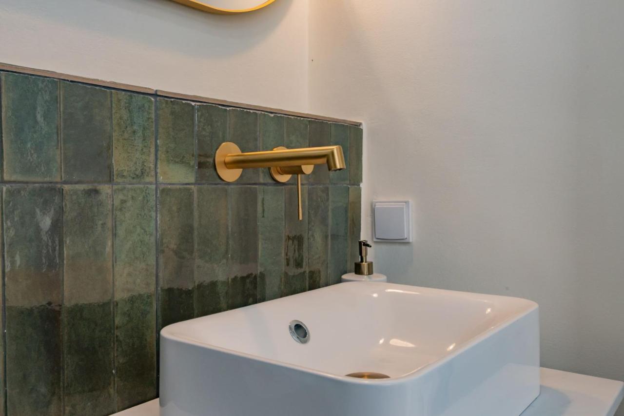 Charming Tram 28 Apartment By Lovelystay Lisbon Bagian luar foto